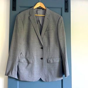 Uniqlo men’s light grey suit jacket. Size XL